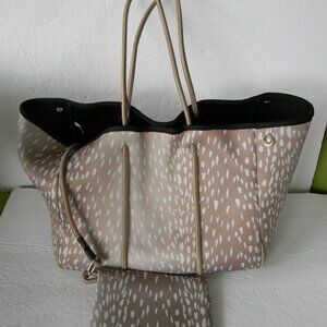 NEOPRENE LARGE TAN/WHITE FAWN DEER ANIMAL PRINT TOTE AND ZIP POUCH